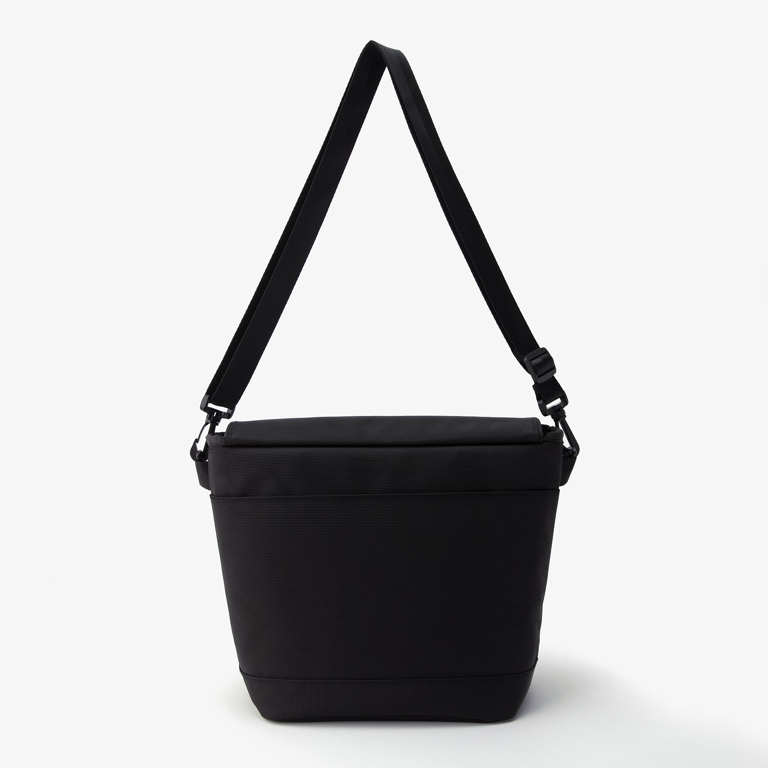 PackIt® Freezable Brooklyn Crossbody, Black, Engineered with EcoFreeze® Technology: Triple Layers for Protection, Ultimate Cooling, Removable Crossbody Strap, For Office Lunches, Fresh Food On the Go - Image 9